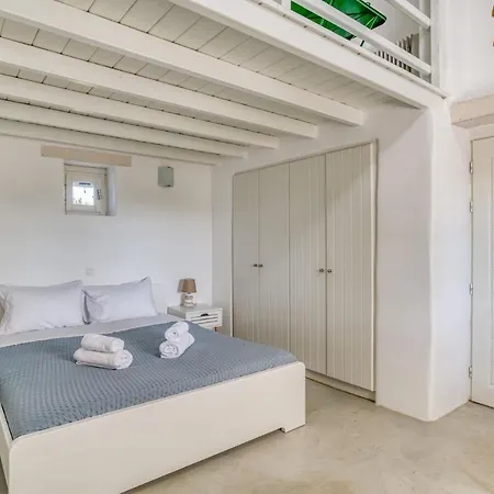 Apartment White House With Bbq In Paros Santa Maria (Paros)